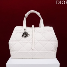 Christian Dior Shopping Bags